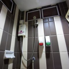 Отель Zen Rooms Ladkrabang 48 Бангкок ванная фото 2