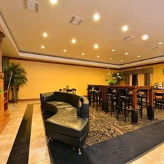 Отель Comfort Suites Bay City интерьер отеля фото 3