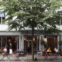 Отель Bleibtreu Berlin by Golden Tulip Германия, Берлин - 3 отзыва об отеле, цены и фото номеров - забронировать отель Bleibtreu Berlin by Golden Tulip онлайн питание фото 2