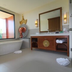 Отель Maikhao Palm Beach Resort ванная фото 2
