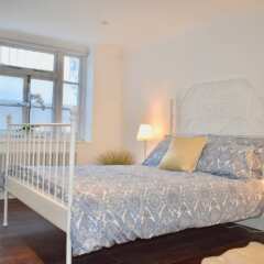 Отель Central 2 Bedroom Seafront Flat in Kemp Town Кемптаун комната для гостей фото 3