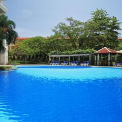 Отель Waterfront Suites Phuket by Centara бассейн фото 3
