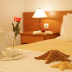 Отель Asterias Village Resort удобства в номере