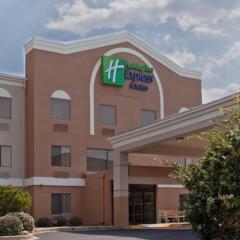 Holiday Inn Express Hotel & Suites Greenville Airport фото 9