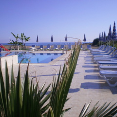 Skys Hotel бассейн фото 3