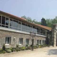 Hotel Balneario Parque De Alceda парковка