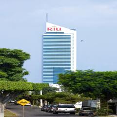 Riu Plaza Hotel Guadalajara Гвадалахара парковка