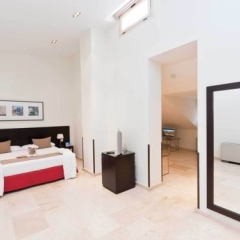 Hotel Exe Suites 33 сейф в номере