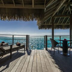 Отель InterContinental Resort and Spa Moorea Французская Полинезия, Муреа - отзывы, цены и фото номеров - забронировать отель InterContinental Resort and Spa Moorea онлайн балкон