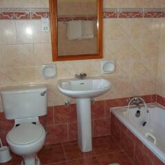 Отель San Antonio Guest House Мунксар ванная