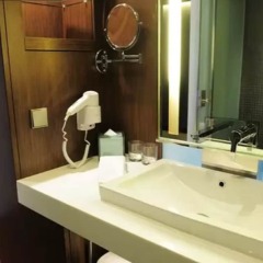 Отель Galleria 10 Sukhumvit Bangkok By Compass Hospitality Бангкок ванная фото 2
