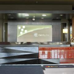Отель Holiday Inn Belgrade Сербия, Белград - отзывы, цены и фото номеров - забронировать отель Holiday Inn Belgrade онлайн интерьер отеля фото 3