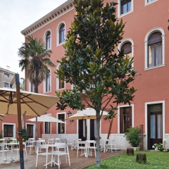 Отель NH Collection Venezia Palazzo Barocci