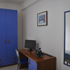 Отель Sea Breeze Скалея удобства в номере фото 2