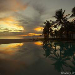 Отель Four Seasons Resort The Nam Hai, Hoi An, Vietnam пляж