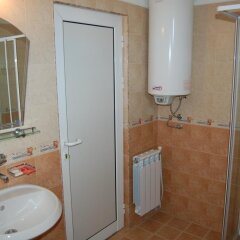 Family Hotel Biju Трявна ванная