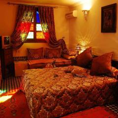 Отель Riad La Perle De La Médina Марокко, Фес - отзывы, цены и фото номеров - забронировать отель Riad La Perle De La Médina онлайн комната для гостей фото 2