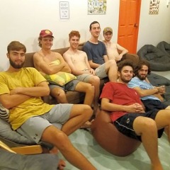 Zee Thai Hostel фитнесс-зал