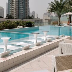 Отель Sofitel Dubai Downtown бассейн