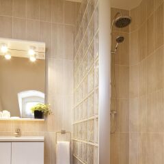 Отель Hôtel Londres Saint Honoré ванная фото 2
