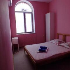 Гостиница Guest House on Solnechnaya 13 в Ольгинке отзывы, цены и фото номеров - забронировать гостиницу Guest House on Solnechnaya 13 онлайн Ольгинка комната для гостей