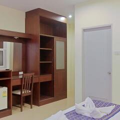 Отель Absolute Guesthouse Phuket удобства в номере