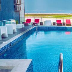 Best Western The Island Hotel бассейн