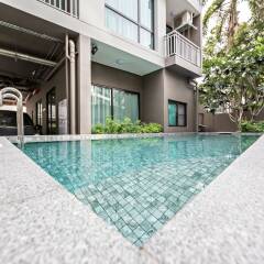 Отель Zen Rooms Sukhumvit Soi 22 Бангкок бассейн