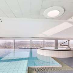 Отель Swissotel Zurich бассейн