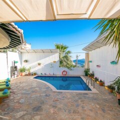 Villa Karsak by Akdenizvillam Турция, Калкан - отзывы, цены и фото номеров - забронировать отель Villa Karsak by Akdenizvillam онлайн бассейн