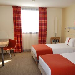 Отель Holiday Inn Express Toulouse Airport Франция, Бланьяк - отзывы, цены и фото номеров - забронировать отель Holiday Inn Express Toulouse Airport онлайн комната для гостей фото 5