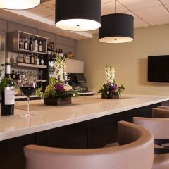 Kellogg Conference Hotel at Gallaudet University гостиничный бар