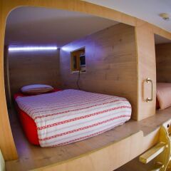Hostel One Paralelo Барселона комната для гостей