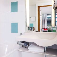 Отель Novotel Paris Centre Bercy Франция, Париж - отзывы, цены и фото номеров - забронировать отель Novotel Paris Centre Bercy онлайн ванная фото 2