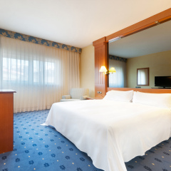 Tryp Sevilla Macarena Hotel комната для гостей фото 2