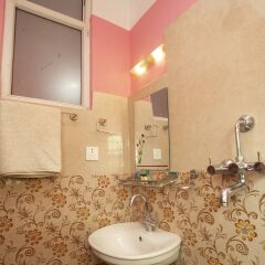 Отель OYO 195 Global Hotel and Restaurant Непал, Катманду - отзывы, цены и фото номеров - забронировать отель OYO 195 Global Hotel and Restaurant онлайн ванная
