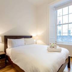 Апартаменты Charlotte Sq. Apartment Private Garden Эдинбург комната для гостей