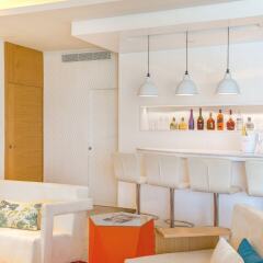 Отель Breathless Montego Bay - Adults Only - All Inclusive Ямайка, Монтего-Бей - отзывы, цены и фото номеров - забронировать отель Breathless Montego Bay - Adults Only - All Inclusive онлайн гостиничный бар