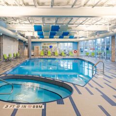 Отель Staybridge Suites Saskatoon - University бассейн фото 2