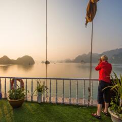 Отель Gray Line Halong Cruise фото 4