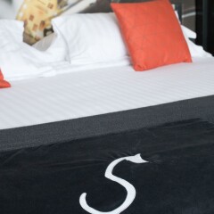 Hotel de Sers-Paris Champs Elysees с домашними животными