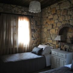 Отель Halkidiki Luxurious Stonehouses комната для гостей фото 4