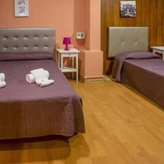 Отель Balmes Centro Hostal Барселона спа
