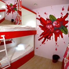 Гостиница HQ Hostelberry Кровать в общем номере с двухъярусной кроватью фото 35