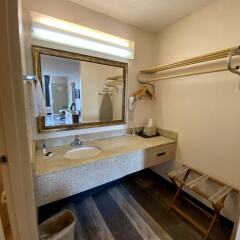 Отель Americas Best Value Inn-Marianna США, Марианна - отзывы, цены и фото номеров - забронировать отель Americas Best Value Inn-Marianna онлайн ванная