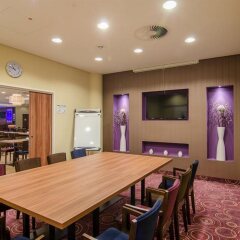 Отель Holiday Inn Express Dusseldorf - City развлечения