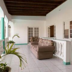 Отель Villa Diamond Suite Монтего-Бей балкон