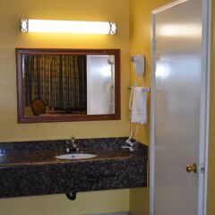 Отель Cloud 9 Inn Lax Инглвуд ванная