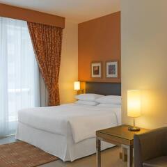Отель Four Points by Sheraton Downtown Dubai ОАЭ, Дубай - 4 отзыва об отеле, цены и фото номеров - забронировать отель Four Points by Sheraton Downtown Dubai онлайн комната для гостей