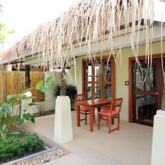 Отель The Sea House Beach Resort интерьер отеля